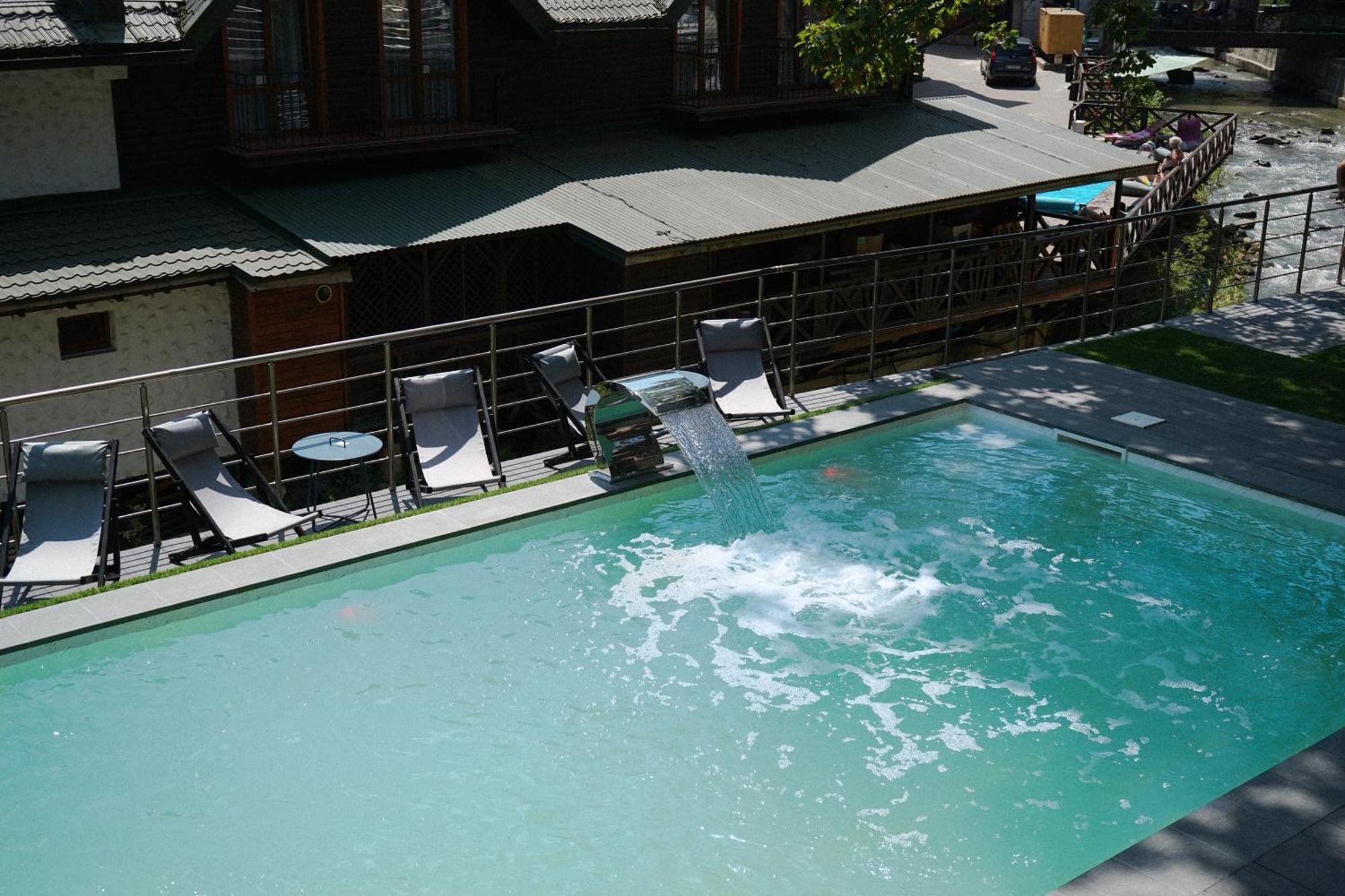 Blue Mountain Otel Bukovel